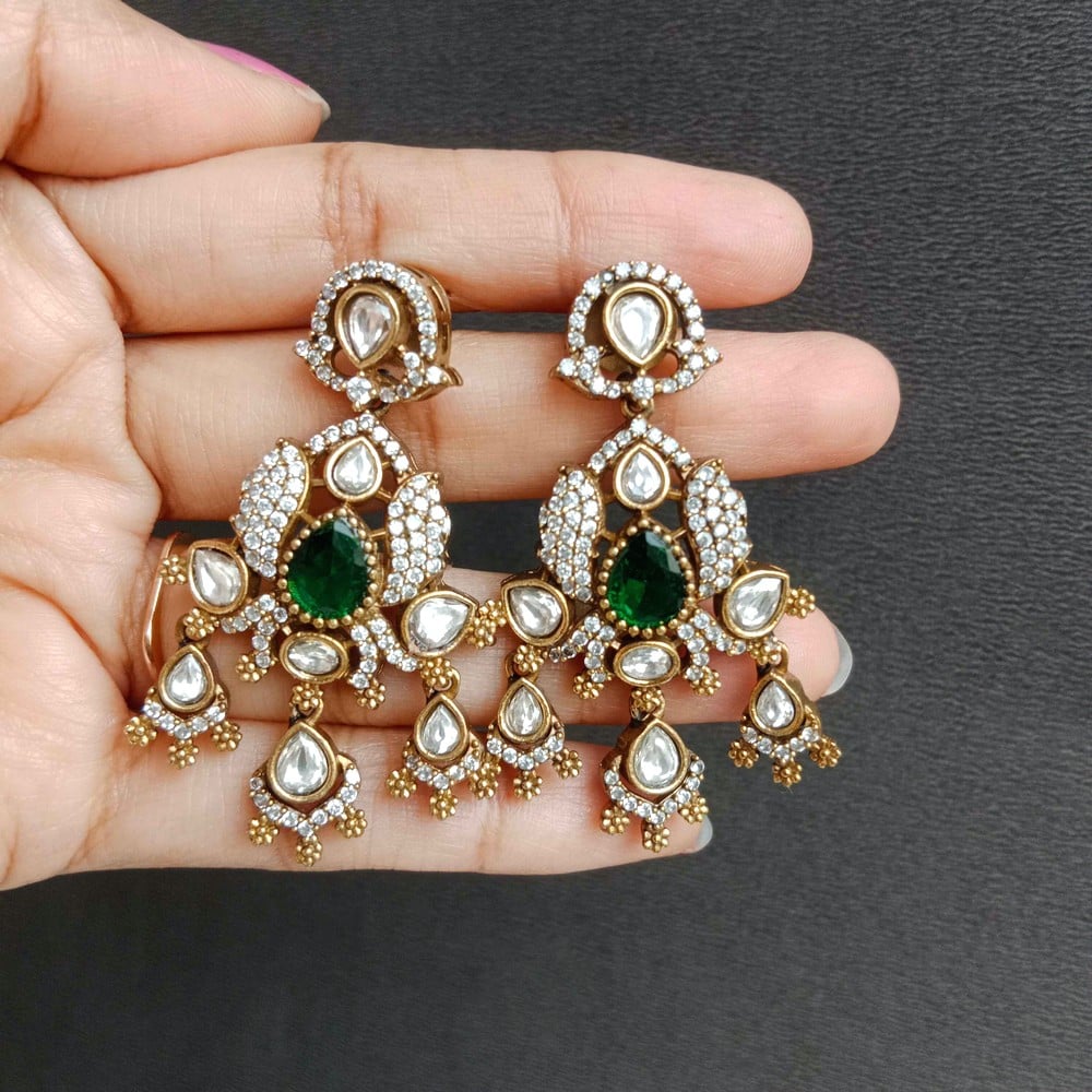 Handmade Brass Metal Jewellery Green Stone Maang Tikka Set